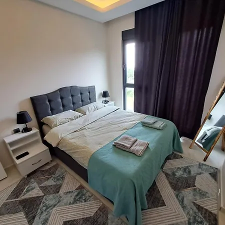 아파트 Neridabeahhomes 4 *
